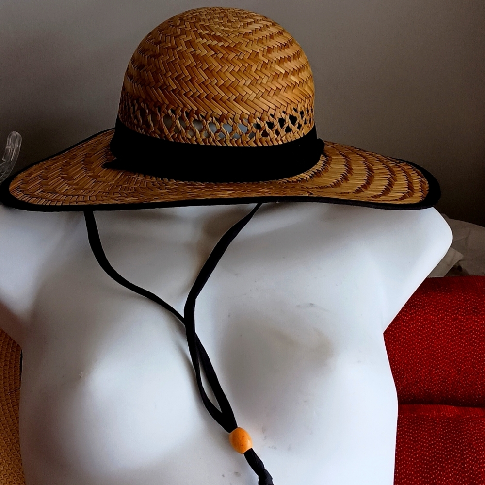 Goldcoast straw hat  1size nwot $34 + free hat Enjoy 50% off your 1st purchase